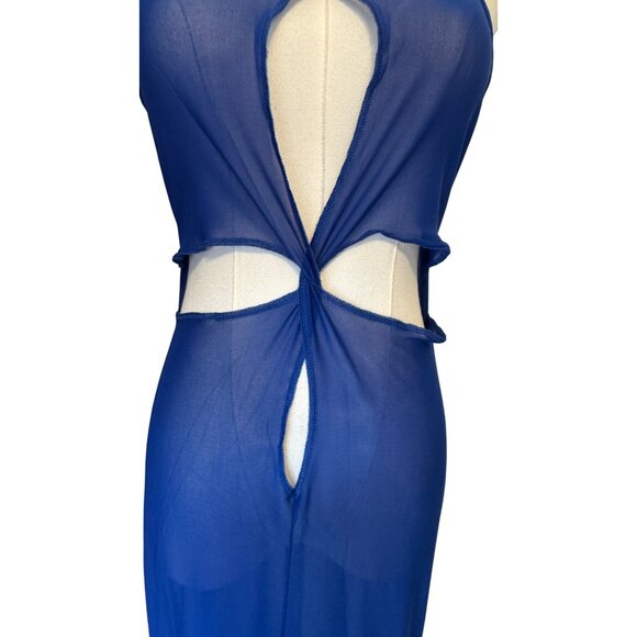 PrettyLittleThing Blue Maxi Dress - Picture 5 of 14